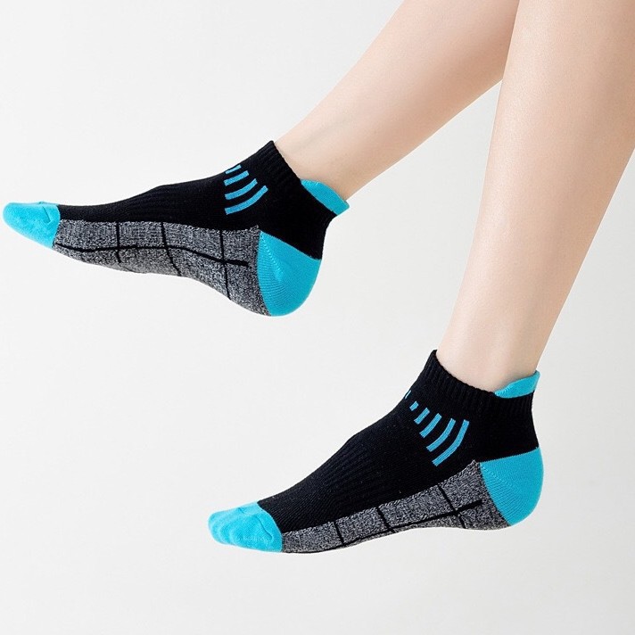 Amazon cross-border best-selling men's sports socks, summer thin anti-odor, sweat-absorbing and breathable short socks, outdoor running socks, cross-border socks Application Scenario