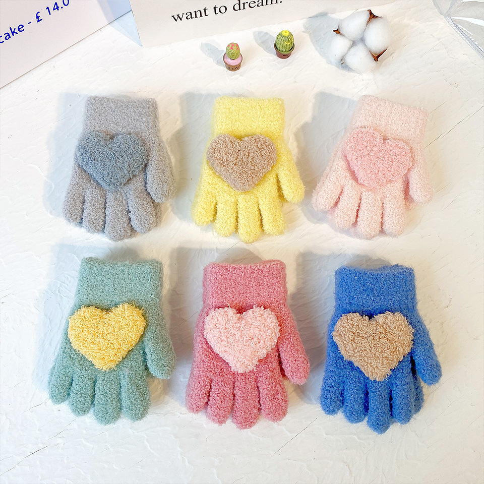 Solid-color heart-shaped children's gloves for winter warmth and cold protection, thickened all fingers, cute for boys, girls, infants and little babies, five fingers