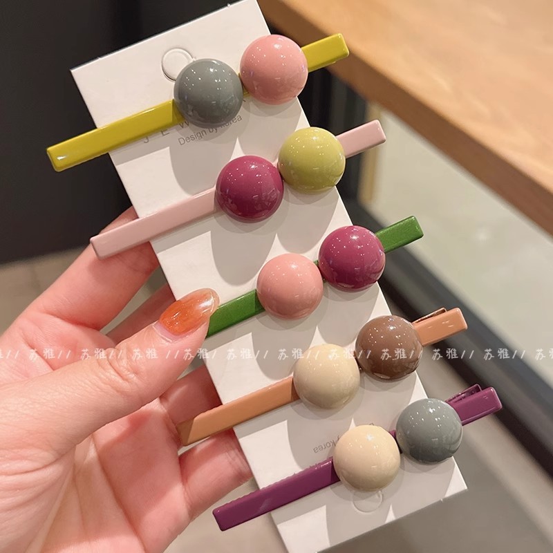 The same candy-colored bangs hairpin, straight hairpin, side hairpin for women, back clip, headpiece and duckbill clip as in South Korea Application Scenario