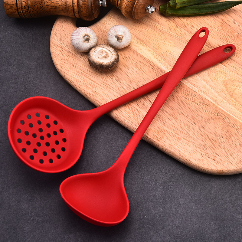 Silicone Spatula Chinese Spatula Heat Resistant Non-Stick Pan Silicone Spoon Spatula Set Soup Spoon Slotted Spoon Cooking Utensils Five-Piece Set Application Scenario