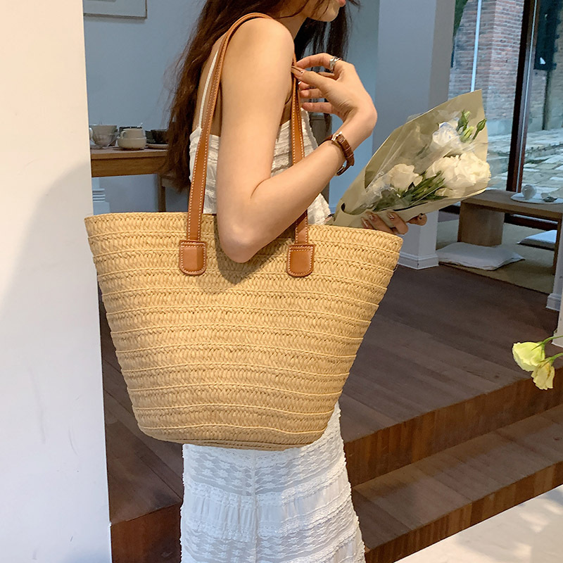 Large Capacity Grass Woven Bag 2023 Summer New Bucket Bag Female Beach Bag Fashion Shoulder Underarm Tote Bag