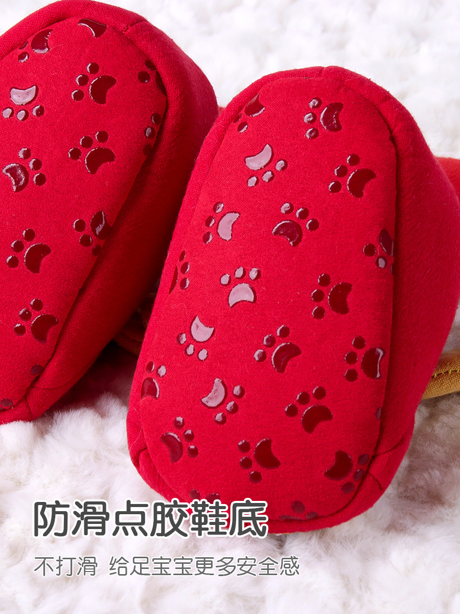 Soft-soled floor shoes and socks, thickened loops for autumn and winter, baby walking socks and shoes, anti-slip big red Dragon Year newborn baby socks Application Scenario