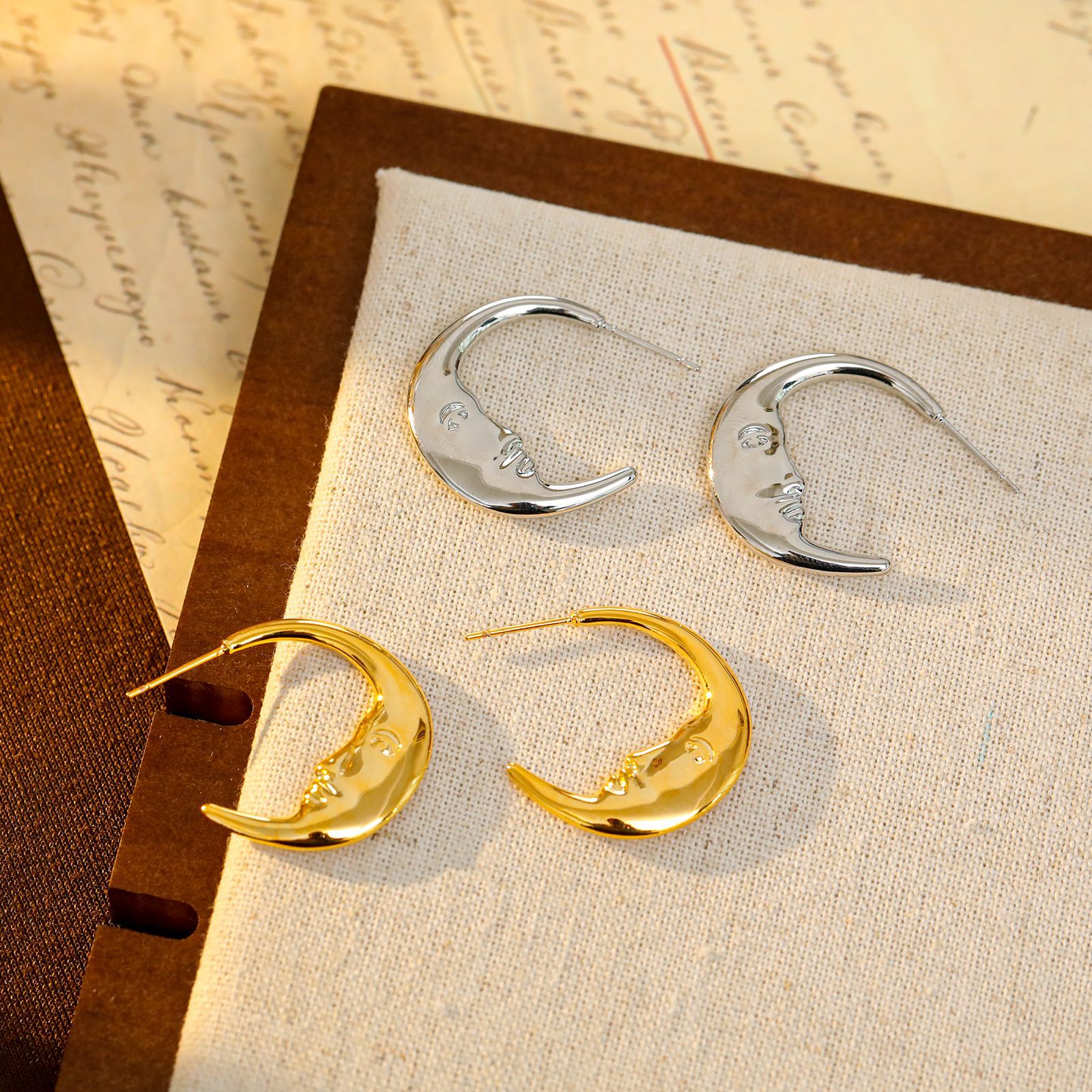 Hyacinth欧美跨境潮流月亮耳环耳钉高级感设计个性感轻奢钢针铜电镀真金饰品