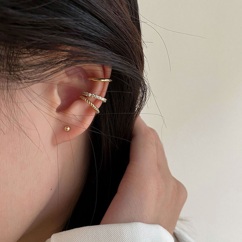 The women's light luxury and niche design three-piece set of ear bone clips without ear holes is a new trend in 2024 details Picture