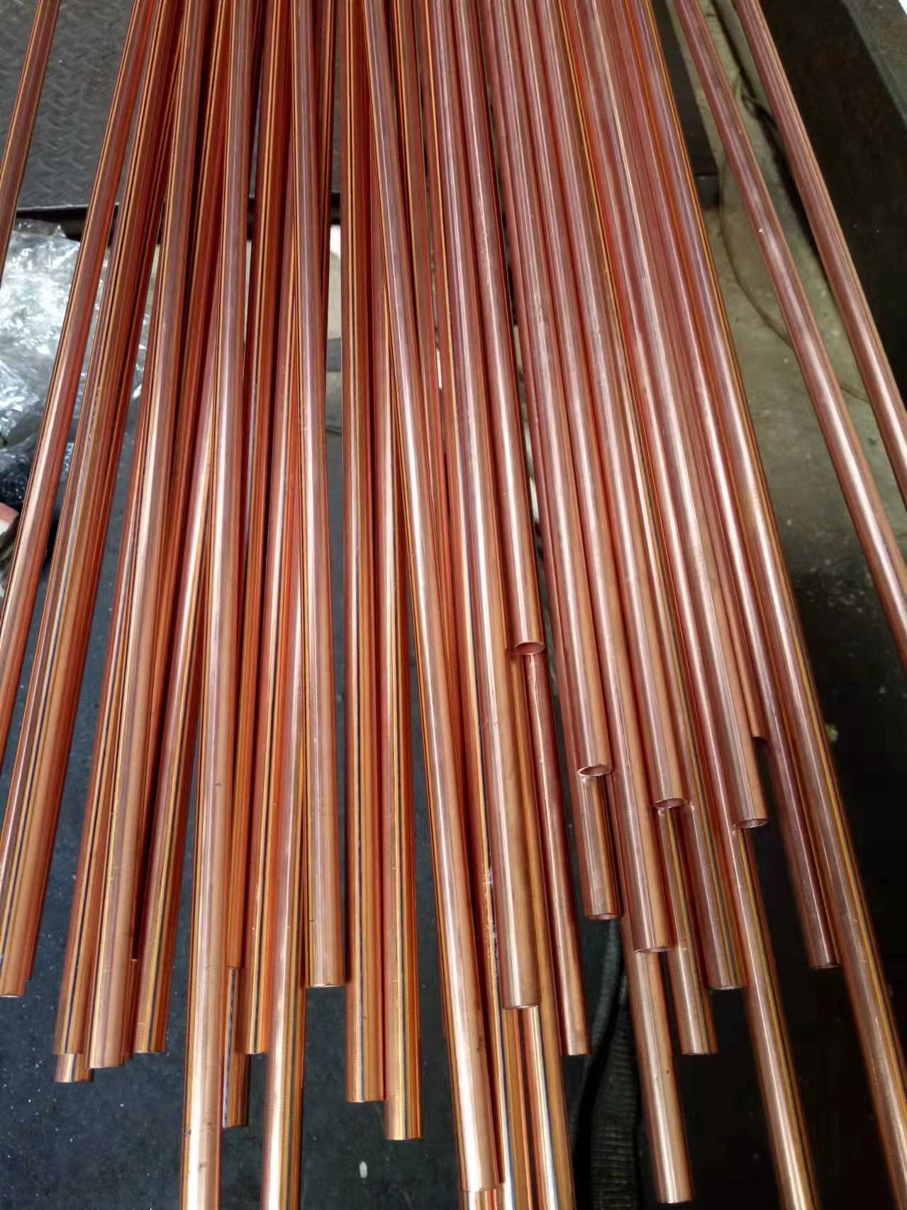 Copper-plated welded pipes, copper-plated steel pipes for refrigeration, copper-plated steel pipes for heaters. Welcome to call Specification image