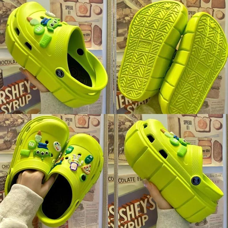 Thick-Soled Crocs Wear Women's Summer Indoor Home 2023 New Style Of Anti-Slip Platform Sandals For Women Application Scenario