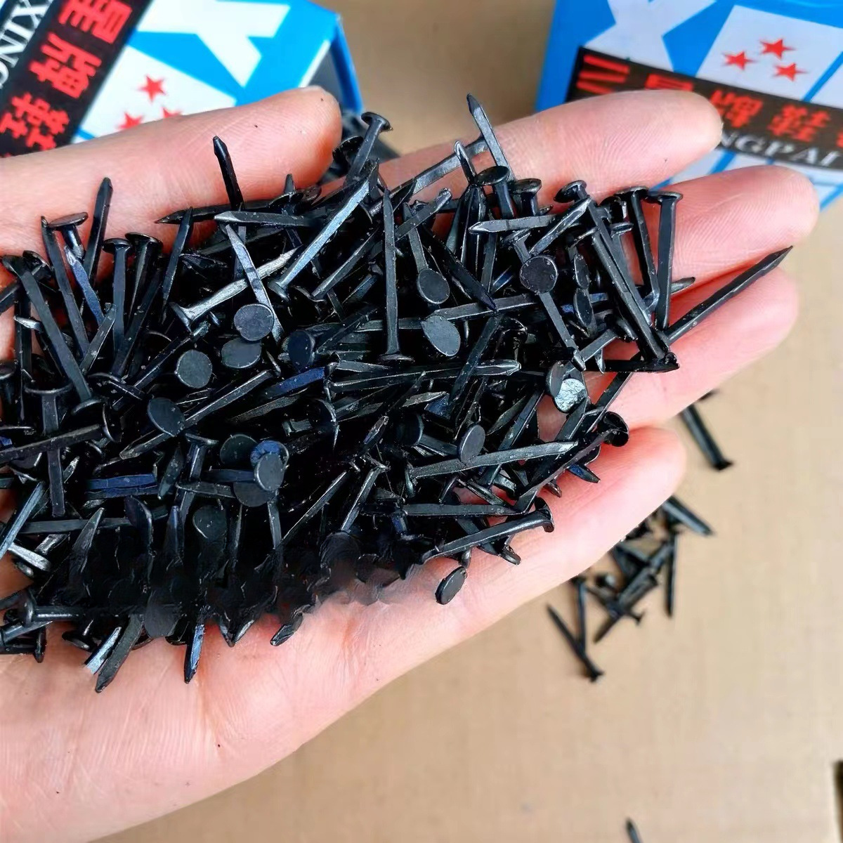 Shoe nail, shoe repair nail, small nail, round head, stinky leather nail, pointed nail, black iron nail, large head nail, shoe nail, super slender Specification image