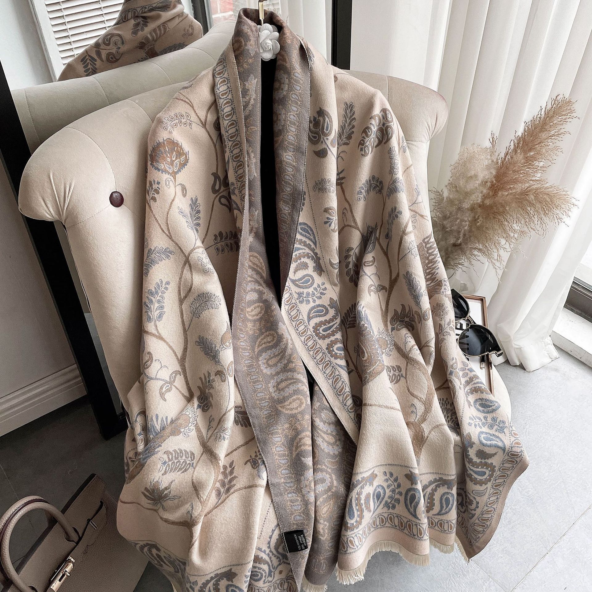 Autumn And Winter Explosive Shawl With Women's Bib Office Blanket Imitation Cashmere Fringe Warm Scarf Live Wholesale Specification drawing