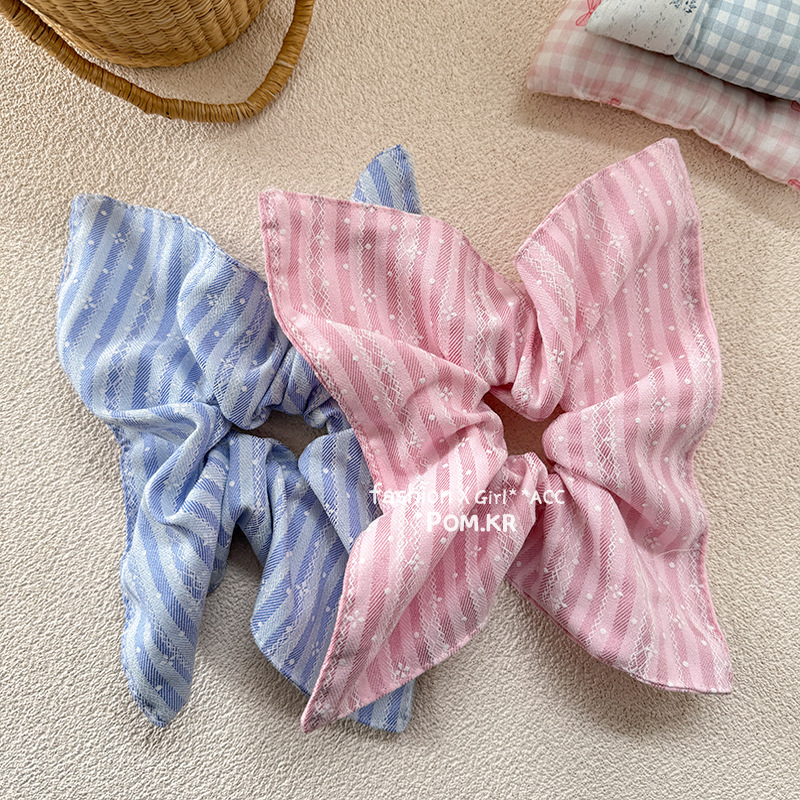 A new Korean-style lace striped hair band with a girlish look, high-elastic hair tie, and a large intestine square scarf clip for the back of the head Specification image