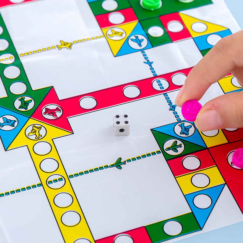 Mini flying chess, children's early education and intelligence chess, interactive battle game for kindergarten primary school students, board toys details Picture