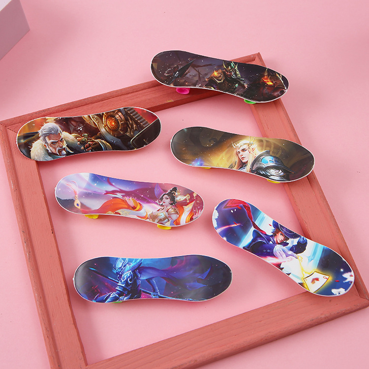 Cartoon Finger Skateboard Model Toy Creative Mini Tabletop Gift Ground Stall Supply Children's Prize Toys Application Scenario
