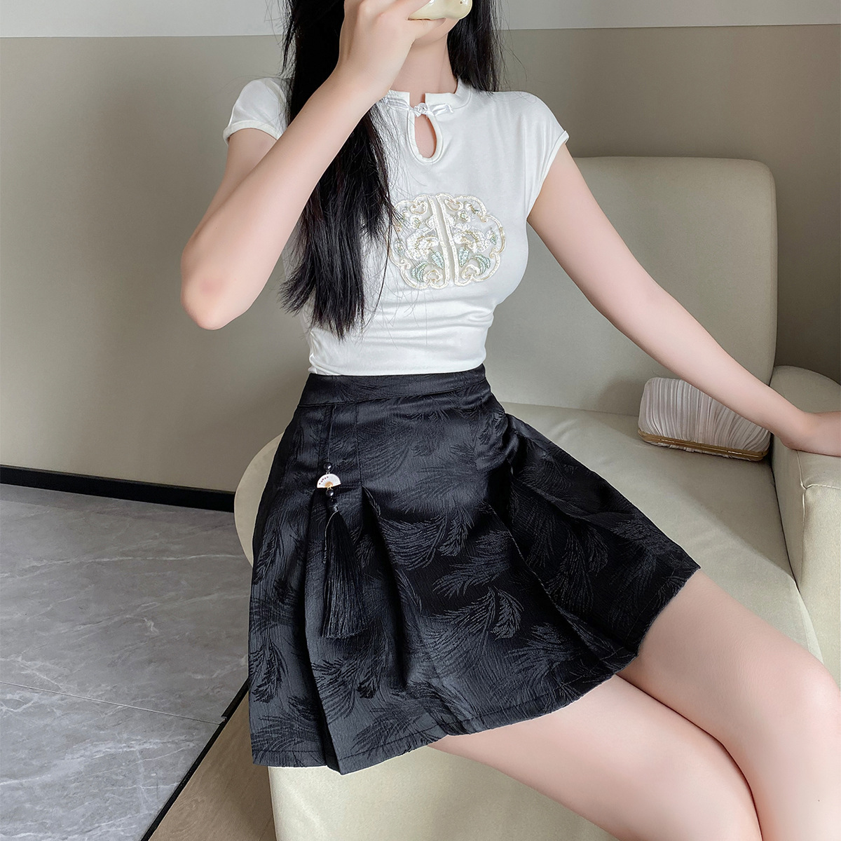 Chinese-style jacquard pleated skirt, short skirt, high-waisted, slimming and youthful A-line skirt, summer short and versatile horse face skirt details Picture