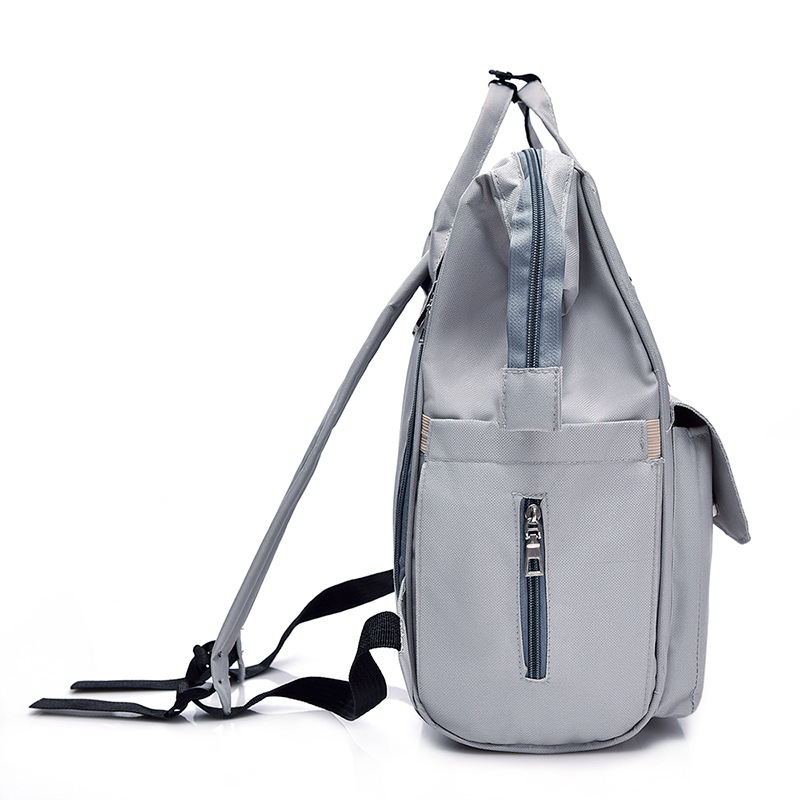 2024 New Mom Bag, large capacity for going out, mother and baby bag, nanny bag, lightweight and multi-purpose double-shoulder Mom bag Application Scenario