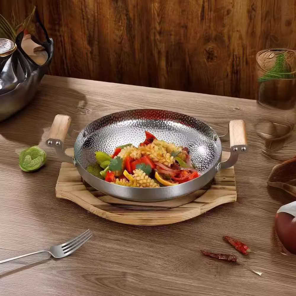 Stainless Steel Dry Pot Snow Wood Handle Ear Birthday Star Pot Thickened Bar Tripod Hammer Pattern Non-Stick Deep Dish Two Ear Lobster Plate Specification drawing