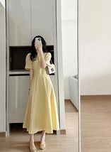 鹅黄色方领连衣裙女2023夏新款韩版收腰显瘦气质通勤优雅法式长裙