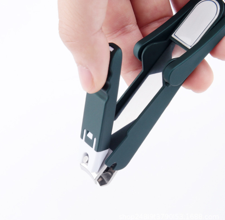 Multi-functional creative magnifying glass anti-splash nail clippers for the elderly Item Picture