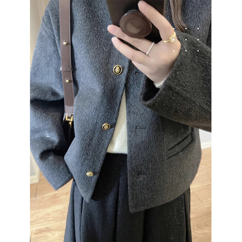 French Style Black Double-Sided Cashmere Coat Women's Autumn-Winter Wool Double-Sided Wool Short Tweed Coat Application Scenario