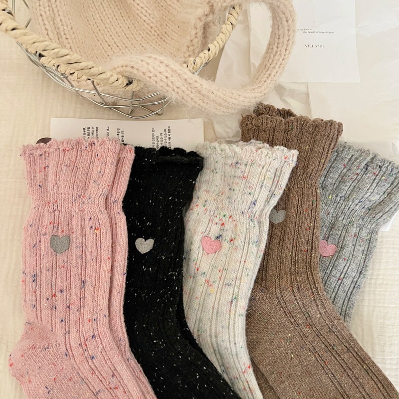One-piece delivery service for women's autumn and winter lace-trimmed long socks, thick needle and thread, heart-shaped embroidery, thickened wool warm mid-calf women's socks Application Scenario