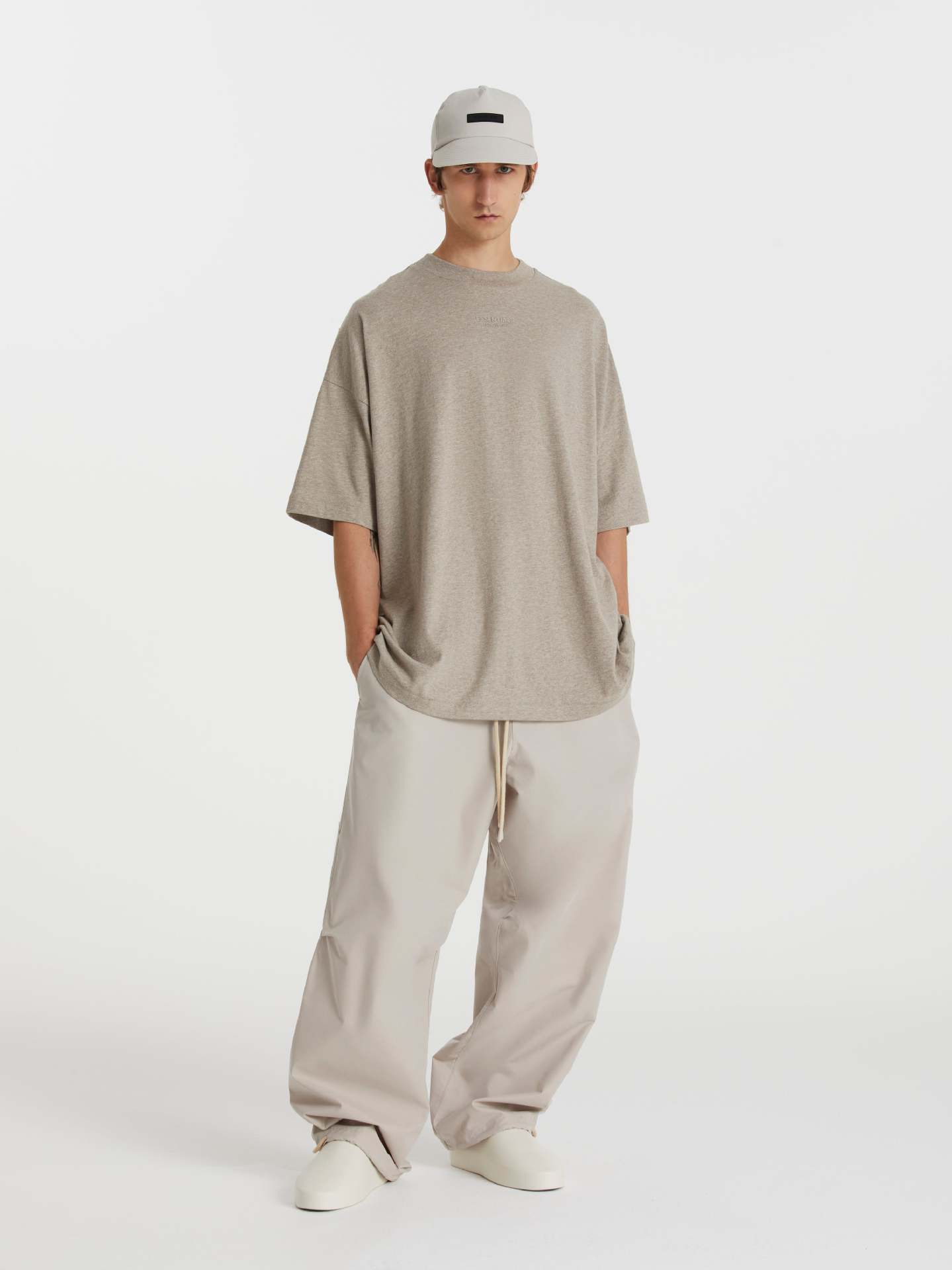 High-end original Essentials men's T-shirt streetwear brand Fog short-sleeved high street 2024 Spring/Summer collection for women and couples details Picture