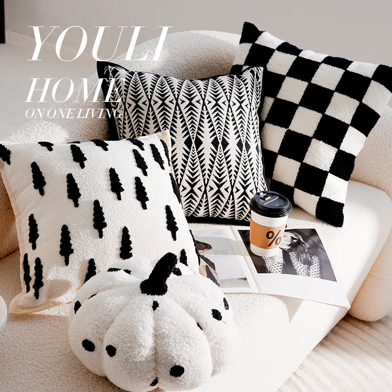 French-style forest black and white checkered, ins style high-end throw pillow sofa, pillow-like bay window cushion, pillowcase with core Application Scenario