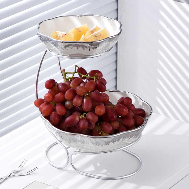 A light luxury double-layered fruit platter Application Scenario