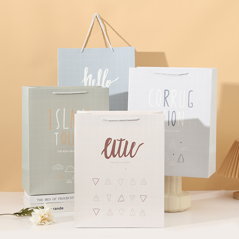 创意字母礼品袋新款商务简约礼品袋高颜值伴手小礼品包装手提袋