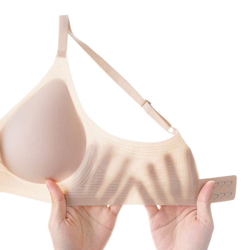 Summer Cool Seamless Underwear Thin Underwire Ultra-Thin Bra Small Chest Push-Up Fixed Cup Ice Silk Breathable Bra Application Scenario