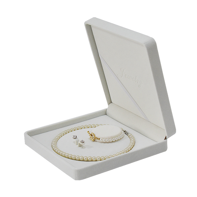 Round Heart-Shaped Flannel Pearl Necklace Jewelry Box Large Jewelry Gift Box Mother's Day Jewelry Packaging Box Item Picture