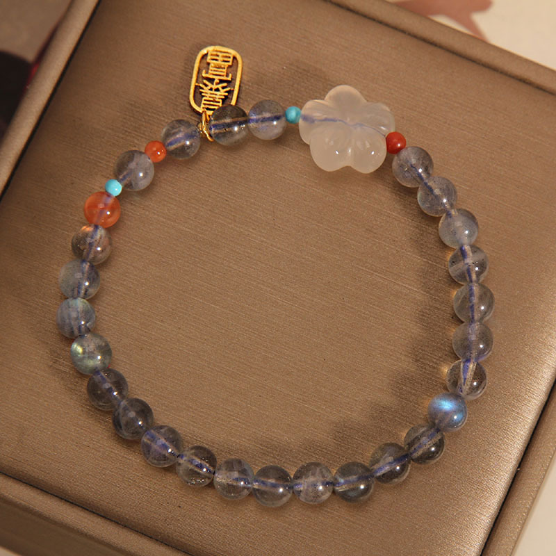Pulsera piedra de luna gris natural para mujeres verano exquisito nicho ligero lujo alto sentido de la flor de calcedonia cordón de mano regalo para novias cordón de mano accesorios Item Picture