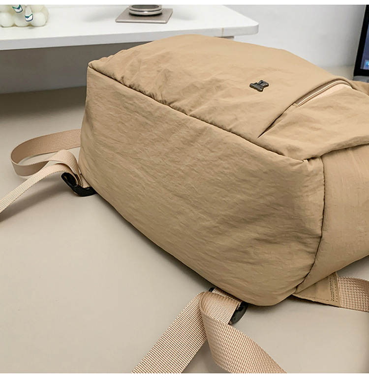 Female lightweight backpack for junior and senior high school students, Japanese-style casual schoolbag. Female college students, simple solid-color backpack. Female school style pic 25