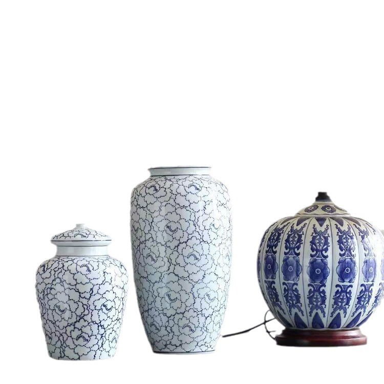 牡丹纹中式青花陶瓷花白底实物图