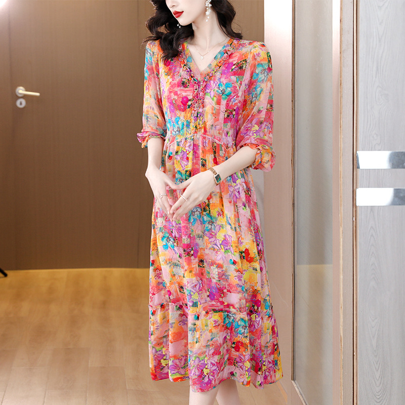 High Quality Plus Size Age Reduction Middle-Aged Female Mother Foreign Style Silk Dress Fashion Temperament Slim Mulberry Silk Skirt Summer Specification drawing