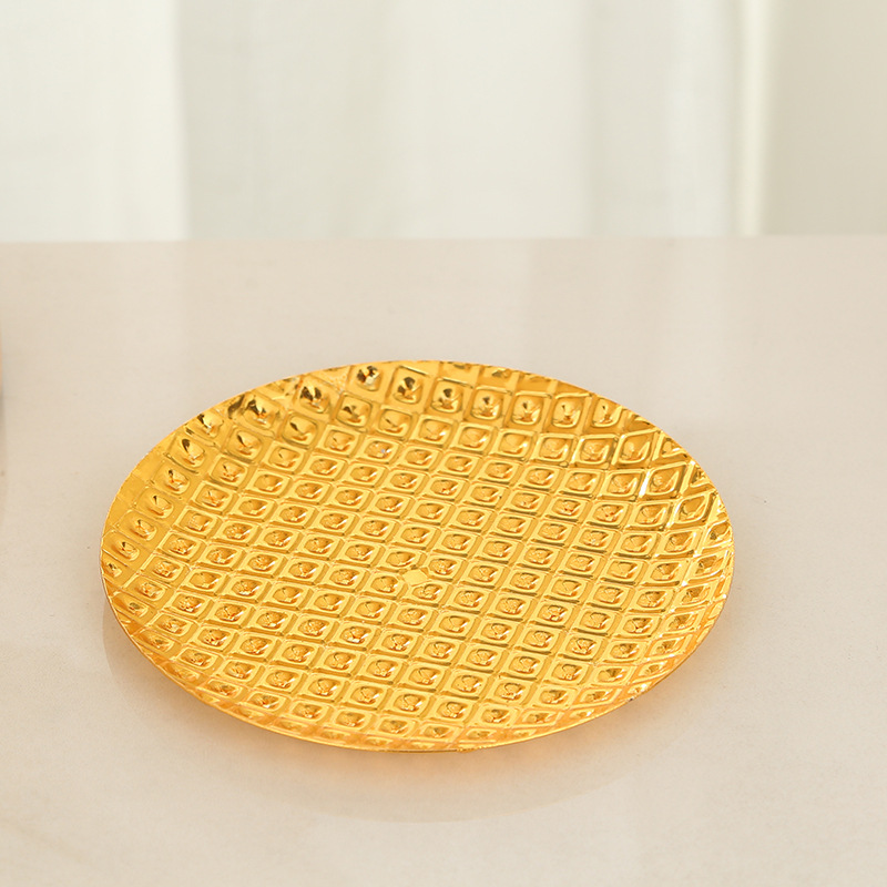 European Iron Art Fruit Tray Home Living Room Tea Table High-End Light Luxury Nuts And Dried Fruit Plate Tea Cake Display Plate Application Scenario