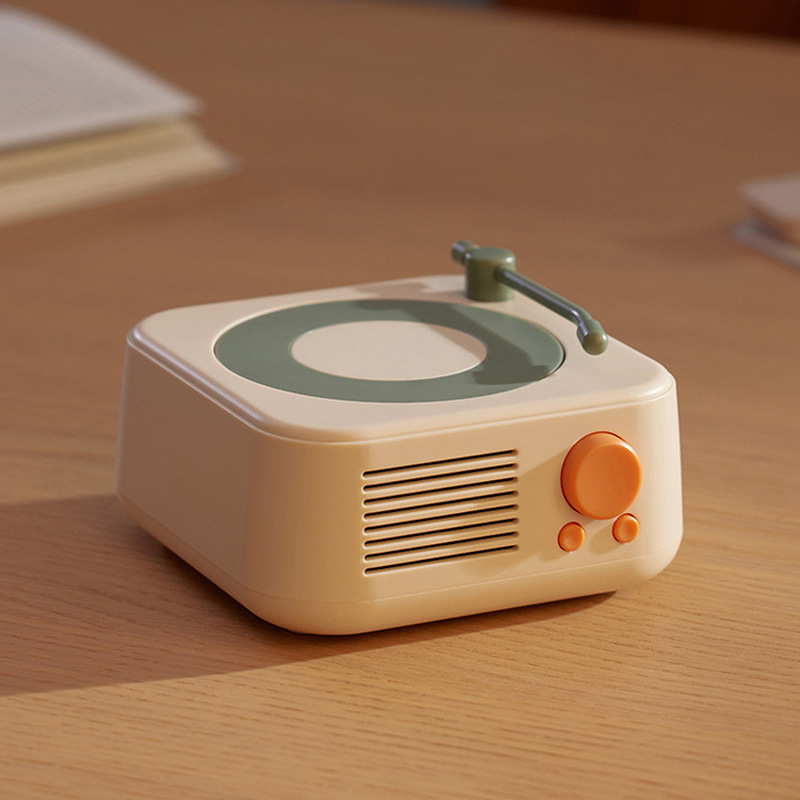 Retro Bluetooth speaker Small mini portable small audio custom logo home desktop decoration advanced sense audio full figure