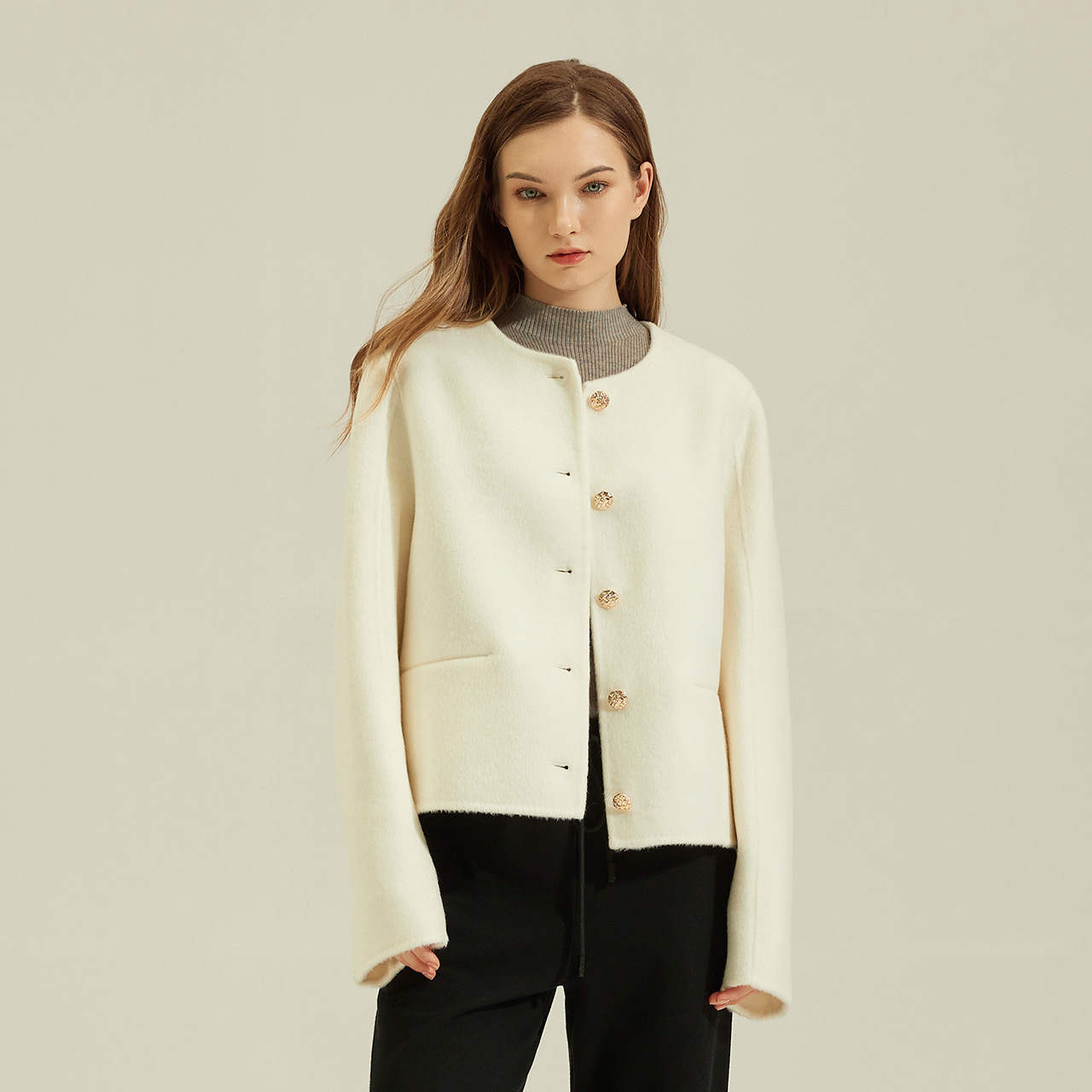 The 2024 autumn new chanel-style short coat, a double-sided tweed cardigan that shows a petite figure, and a woolen coat