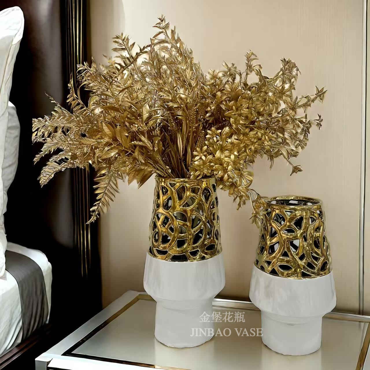 Cross-border flower vases, electroplated gold ceramic small vases and flower arrangements, European-style simple home decoration ornaments, desktop handicrafts details Picture