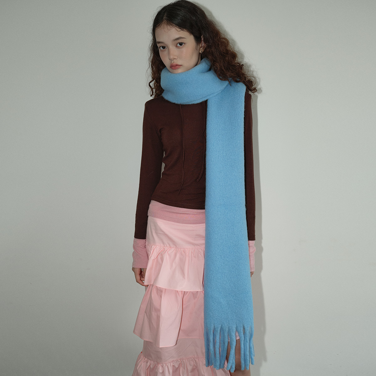 Self-designed spun yarn with 40% wool glacier blue solid color scarf, women's winter atmosphere, Iceland blue soft scarf Self-designed spun yarn with 40% wool glacier blue solid color scarf, women's winter atmosphere, Iceland blue soft scarf