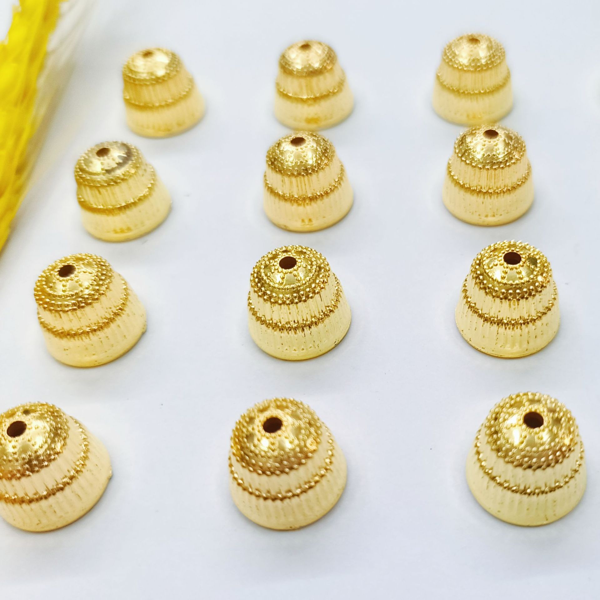 Ccb Fringe Hat Perforated Fringe Gold White K7608 Item Picture