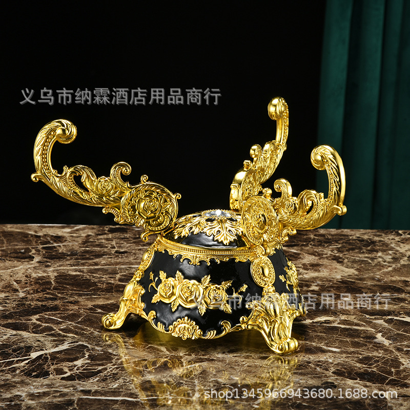 European Luxury Large Glass Fruit Tray Creative Alloy Fruit Tray Hotel Ktv Fruit Tray Home Furnishings Application Scenario
