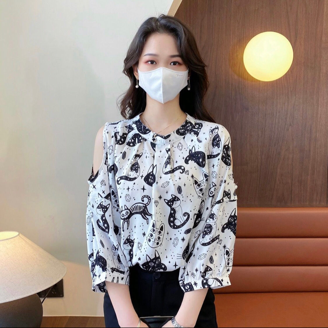 Fashionable printed shirt for women's summer, new trend off-the-shoulder three-quarter sleeve top, stylish round-neck shirt Specification image