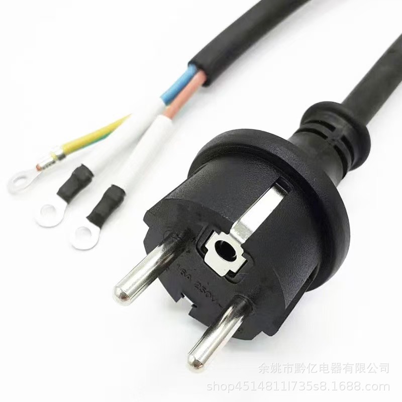 公牛开关面板G56/公牛/插座/公牛开关面板/农用工具白底实物图