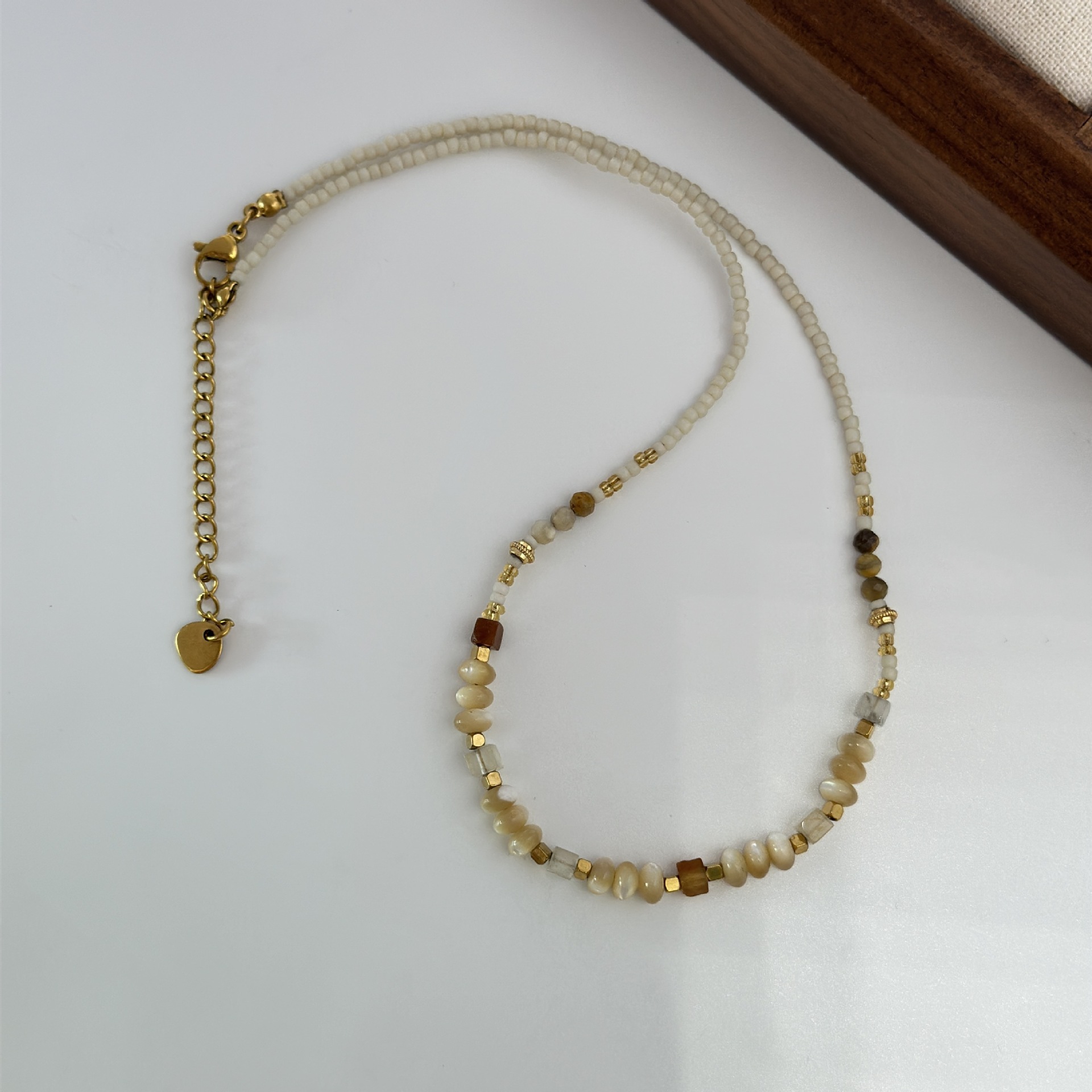 Gargantilla de herradura piedra natural cadena de clavícula apilada adornos de estilo medio personalidad collar de sentido superior gargantilla de citrino pic 10