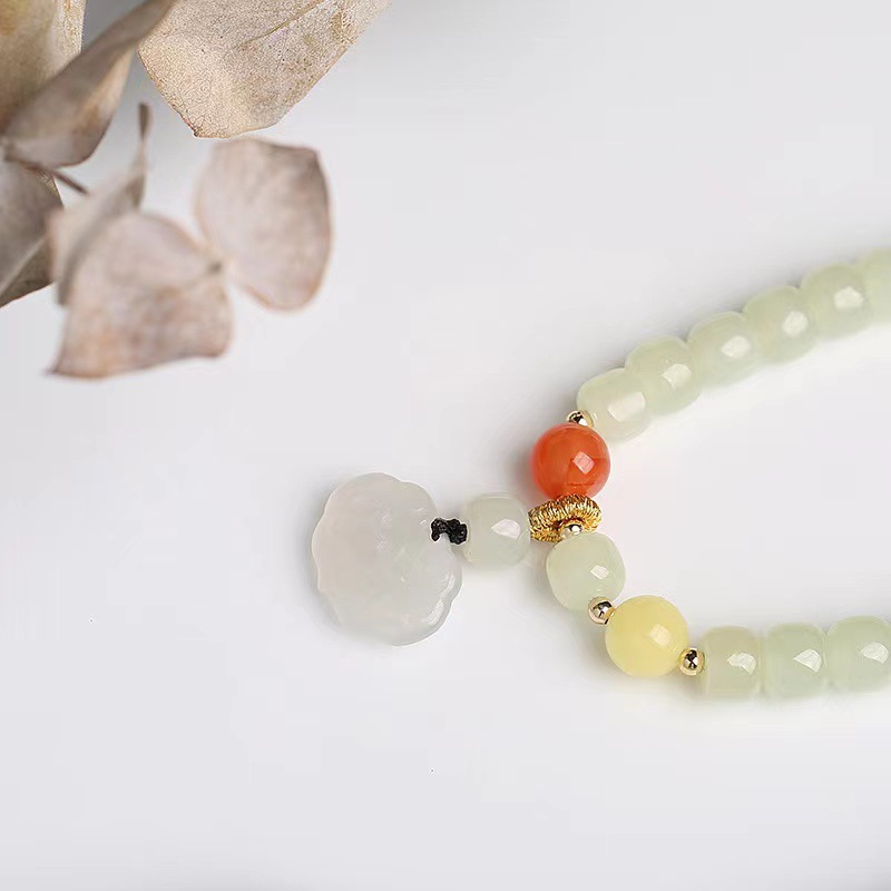 Natural Hetian jade bracelet paired with amber and red agate Hetian jade ruyi bracelet, a fresh and retro style women's accessory Item Picture