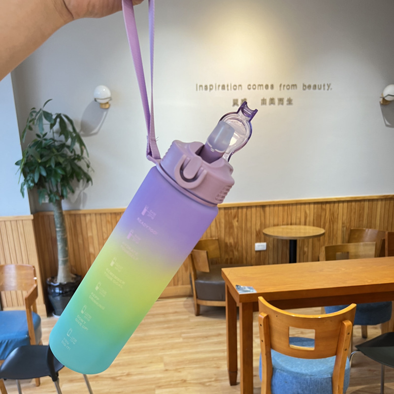 Gradient space cup, large-capacity plastic cup, high appearance level, hand-held straw, fitness sports water bottle, direct drinking straw cup Application Scenario