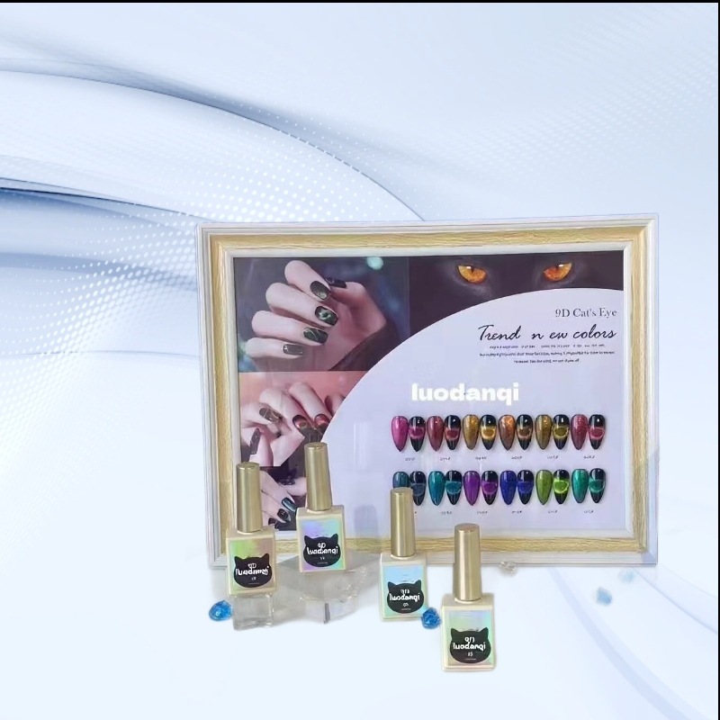 صمغ ضوئي من متجر طلاء الأظافر، وهو عبارة عن غراء للسماء البوب البوب
