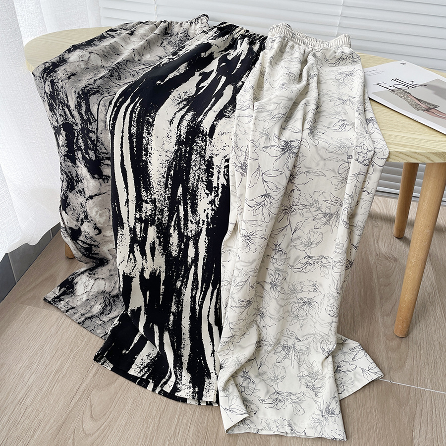 White Brown Wide Leg Pants Chiffon Printed Casual Pants Women's New Print Lazy Retro Loose Sag Wide Leg Pants Application Scenario