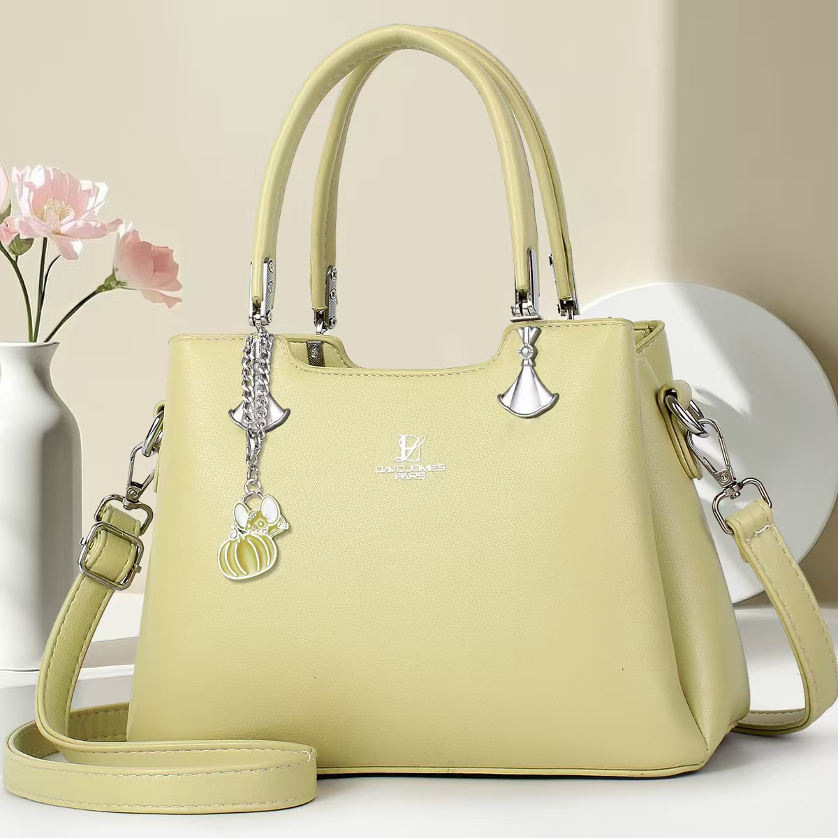Simple gran capacidad commuter bag 2025 nuevo estilo moda de moda coreano versión tote bag personalidad personalidad personalidad una bolsa de hombro venta caliente Application Scenario