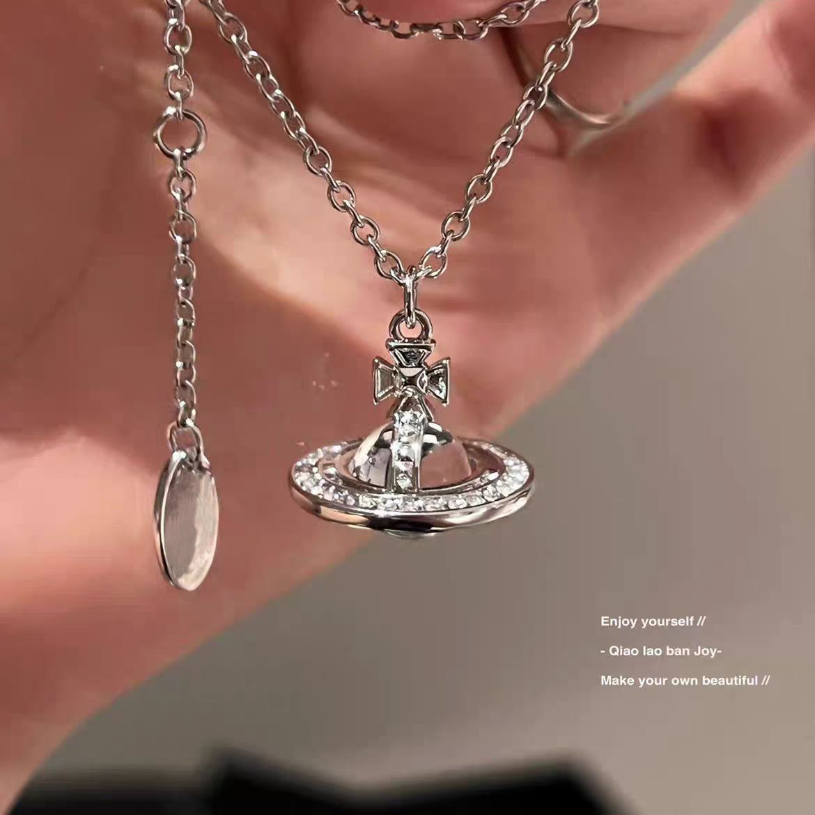 High-end three-dimensional Saturn necklace, titanium steel, non-fading transparent crystal planet pendant, collarbone chain, light luxury and niche