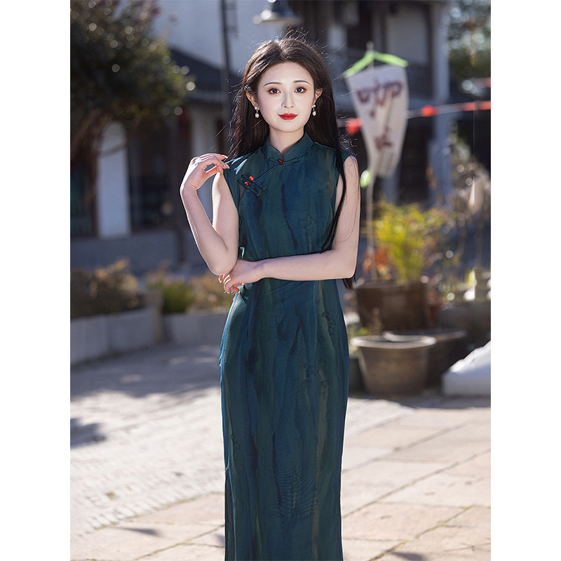 旗袍/上海东方明珠/威芸旗袍/旗袍女短袖新中式/短袖旗袍白底实物图