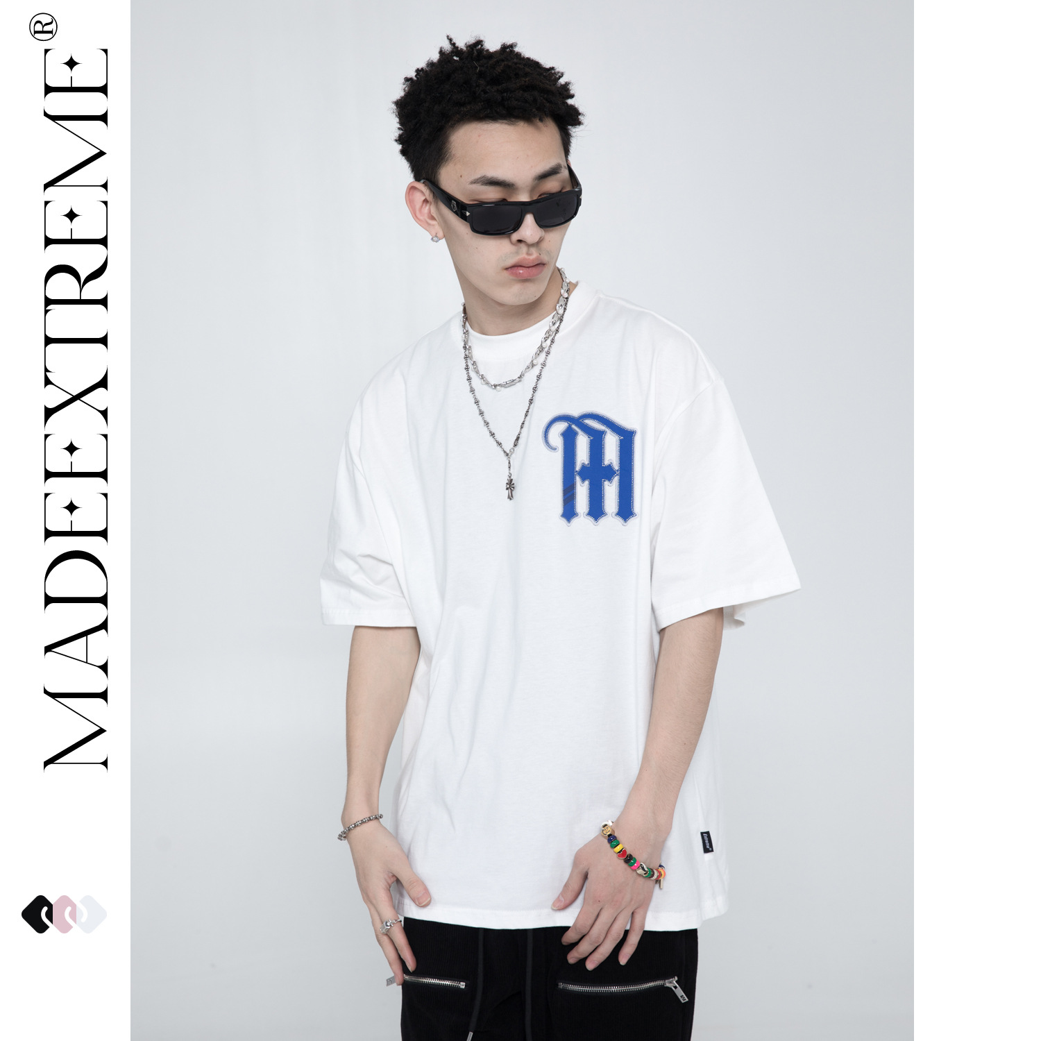 MADEEXTREME Chinese streetwear brand watermark summer short-sleeved men's Gothic letter loose round-neck base layer T-shirt Application Scenario